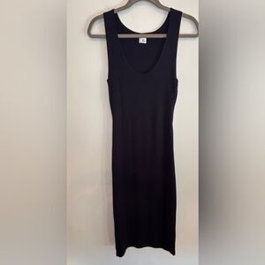 Iris & Ink EUC navy blue scoop neck fitted tank top dress Size small